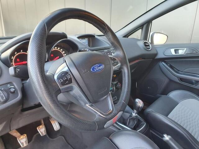 Ford Fiesta 1.6 ST2/FROZEN WHITE/182 PK/DEALER ONDERHOUDEN/RECARO/NEW APK