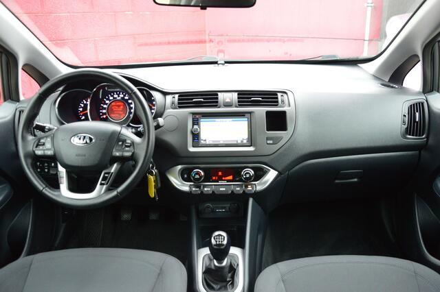 KIA RIO 1.1 CRDi Lounge NEUF CLIM AUTO 18.946KM GAR