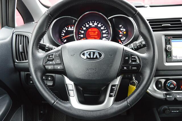 KIA RIO 1.1 CRDi Lounge NEUF CLIM AUTO 18.946KM GAR