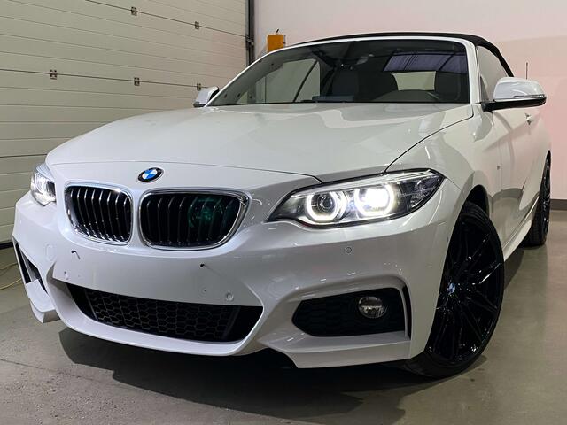 BMW 2-Serie iA Cabrio X-drive M-Pack/ Cam/ LED/ Leder/ Alu 19
