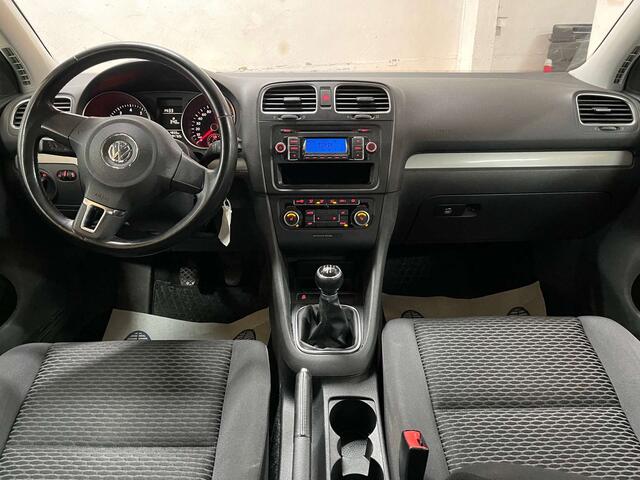 Volkswagen Golf VI