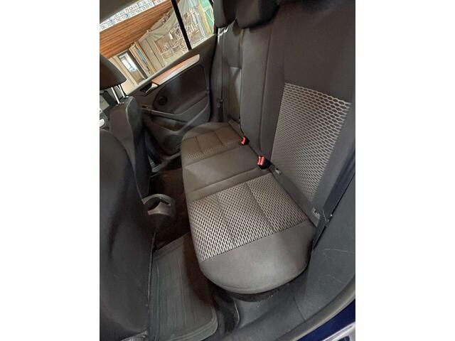 Volkswagen Golf VI