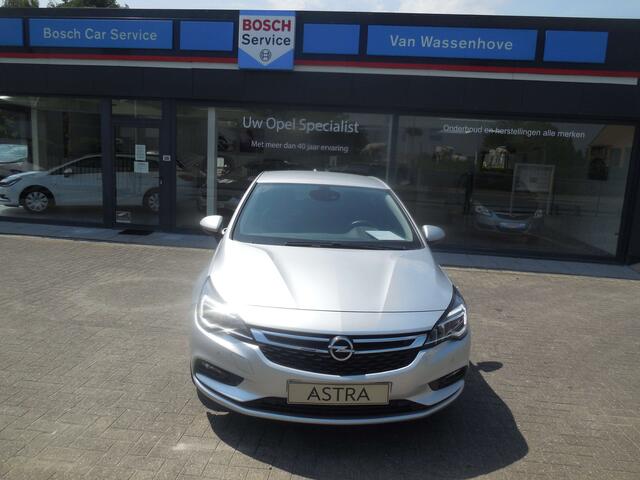 Opel Astra K 5drs 1.0 benz turbo bj. 02/2018 32433 km silver