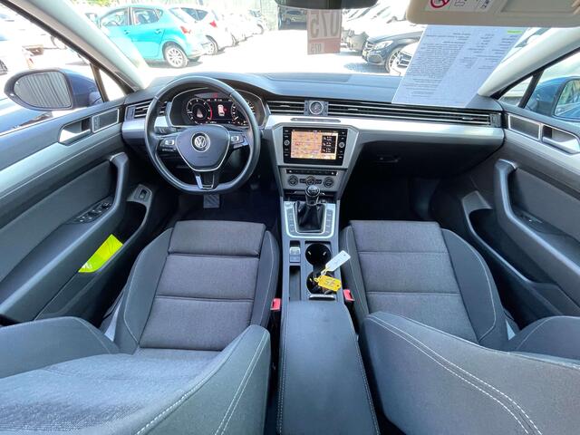 Volkswagen Passat 1.6 TDi 120cv BIXENON-CAMERA-GPS-LED-WIFI-GAR 1AN