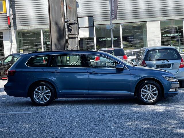 Volkswagen Passat 1.6 TDi 120cv BIXENON-CAMERA-GPS-LED-WIFI-GAR 1AN