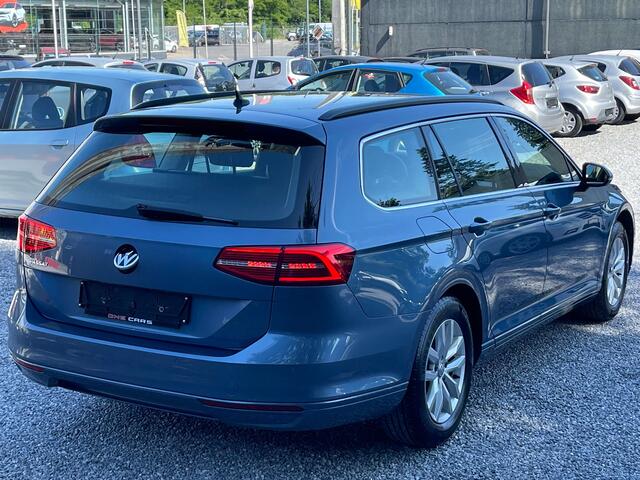 Volkswagen Passat 1.6 TDi 120cv BIXENON-CAMERA-GPS-LED-WIFI-GAR 1AN