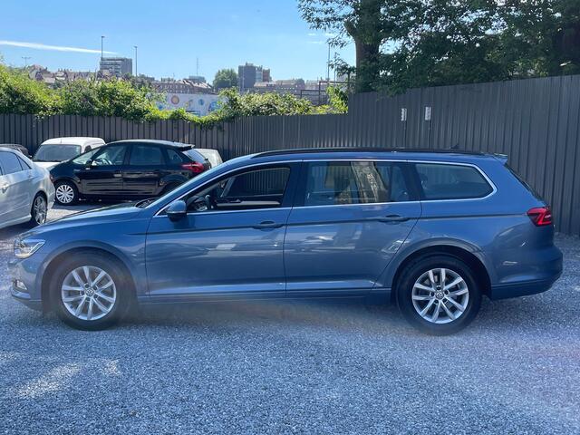 Volkswagen Passat 1.6 TDi 120cv BIXENON-CAMERA-GPS-LED-WIFI-GAR 1AN