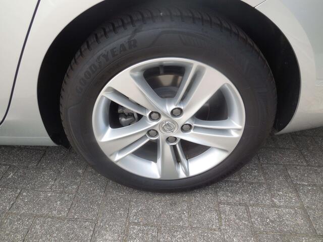 Opel Insignia 1.5 Diesel autom sov silver bj. 02/2021 15000 km