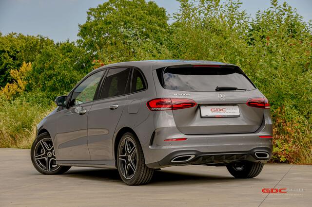 Mercedes-Benz CLA-Klasse AMG Line -