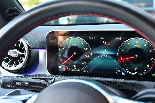 Mercedes-Benz CLA-Klasse FULL /AMG-PACK/OPEN DAK/KEYLESS/LED/MEMORY/