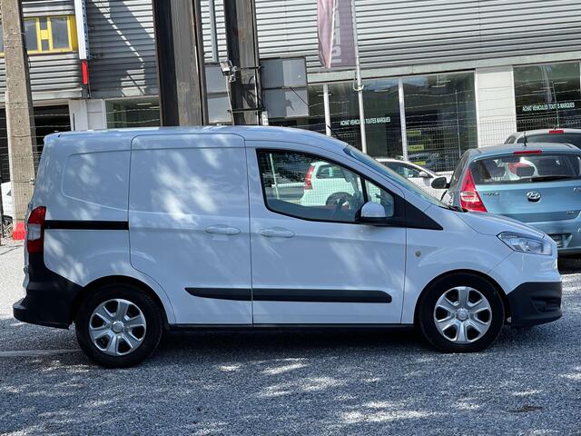 Ford Tourneo COURIER 1.6TDCi UTILITAIRE AIRCO-USB-AUX-ORD.BORD-GAR1AN