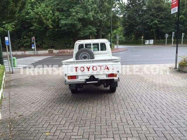 Toyota Land CRUISER hzj 79 double cabin stretched/allongee - export ou