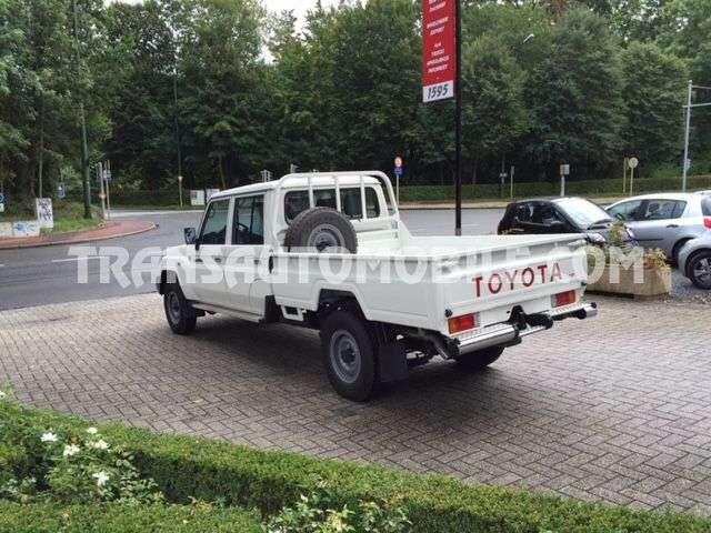 Toyota Land CRUISER hzj 79 double cabin stretched/allongee - export ou