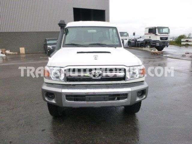 Toyota Land CRUISER metal top vdj v8 - export out eu tropical version