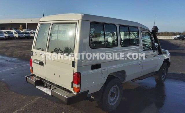 Toyota Land CRUISER metal top hzj 78 - export out eu tropical version