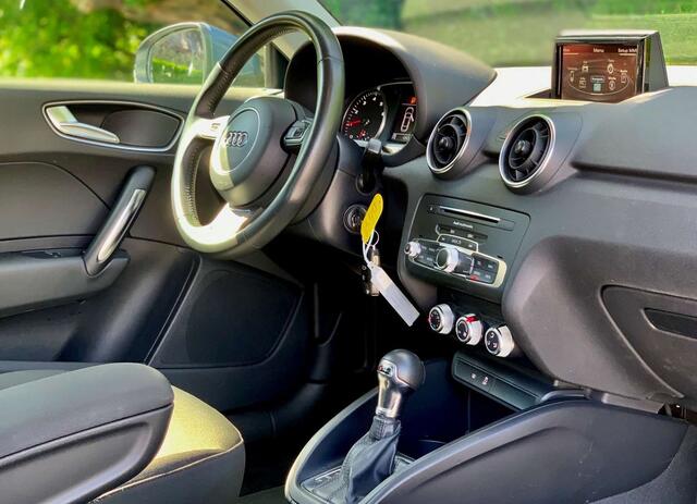 Audi A1 1.0 TFSi S-Tronic || ALU15 | PDC | ACA | NAVI ....
