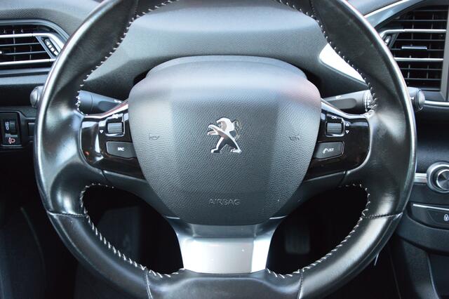 Peugeot 308 1.6 BlueHDi Active NEUF BOITE AUTO NAV 67460KM GAR