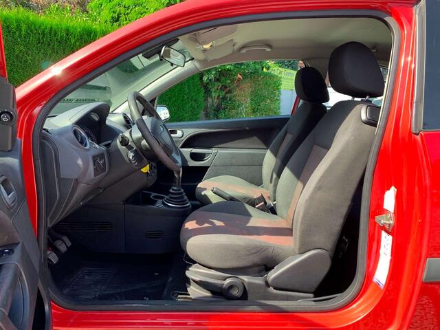 Ford Fiesta 1.3 || CV | ER | AC | Rad/CD