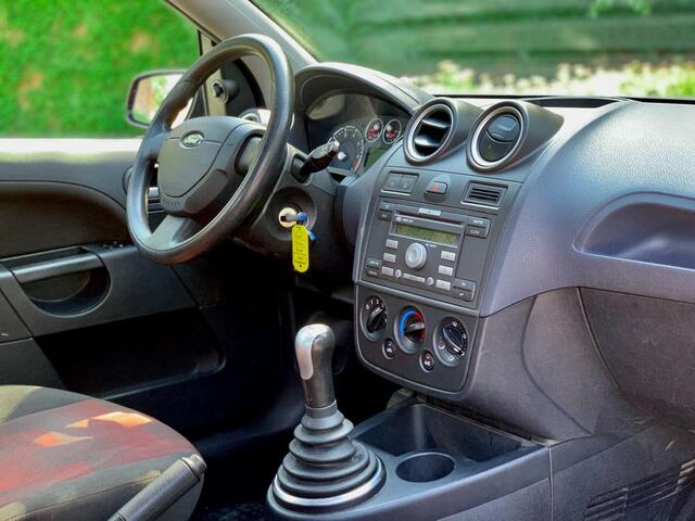 Ford Fiesta 1.3 || CV | ER | AC | Rad/CD