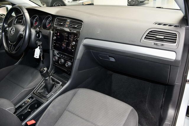 Volkswagen Golf 1.0 TSI Join - NAVI / BLUETOOTH / CRUISE CONTROL