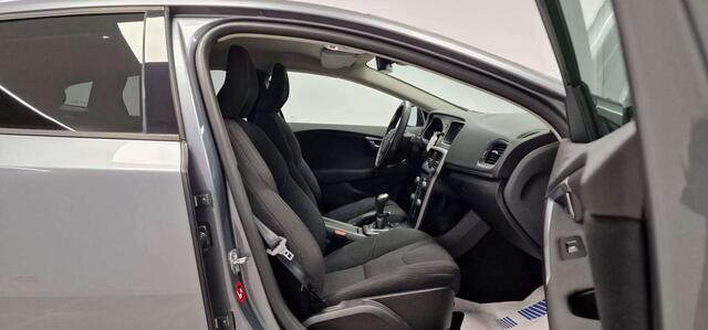 Volvo V40 2.0 D3 KINETIC GPS GARANTIE 12 MOIS