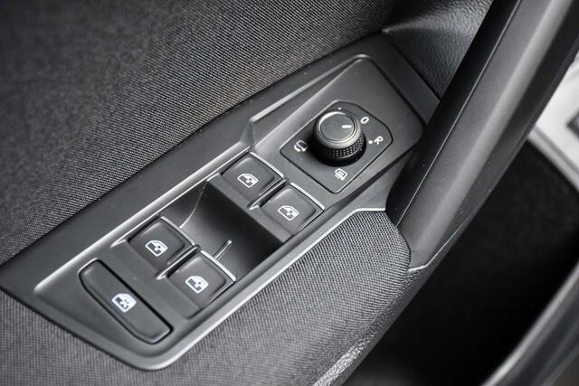 Volkswagen Tiguan 1.5 TSI Life Business 7pl. DSG - NAVI / PANO / ACC