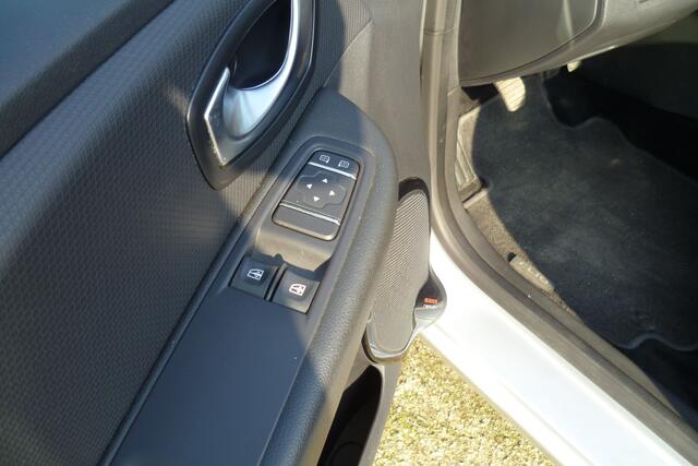 Renault Clio 0.9 66kw