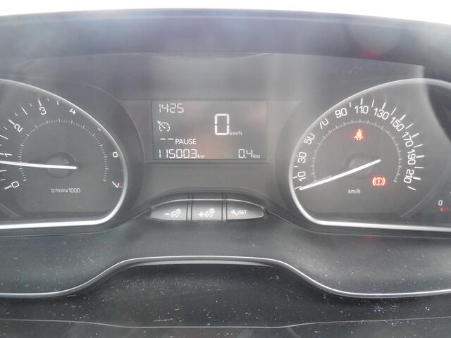 Peugeot 2008 1.2 Benz grijs bj. 09/2015 115002 km