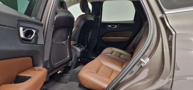 Volvo XC60 2.0 D4 Geartronic 4X4BOITE-AUTOLEDTOIT-PANO