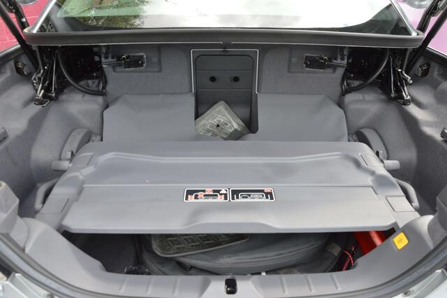 Volvo C70 2.0 D3 Momentum NEUF BOITE AUT NAV CUIR 31.634KM