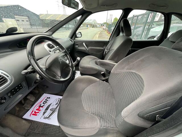 Citroen Xsara PICASSO 1.6 HDi Exclusive // CLIMATISATION // JANTES //