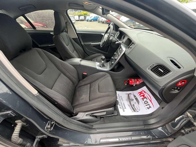 Volvo S60 1.6 D // CLIMATISATION /  NAVIGATION / JANTES