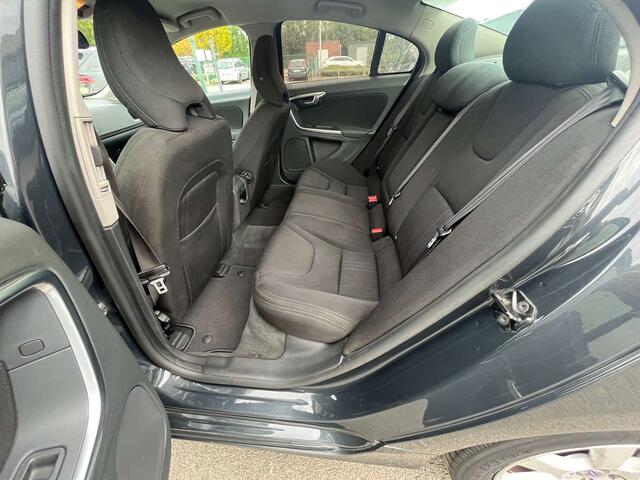 Volvo S60 1.6 D // CLIMATISATION /  NAVIGATION / JANTES