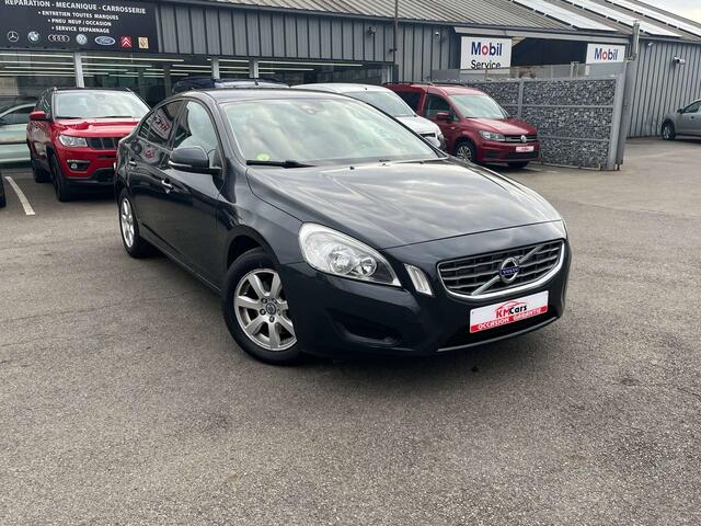 Volvo S60 1.6 D // CLIMATISATION /  NAVIGATION / JANTES