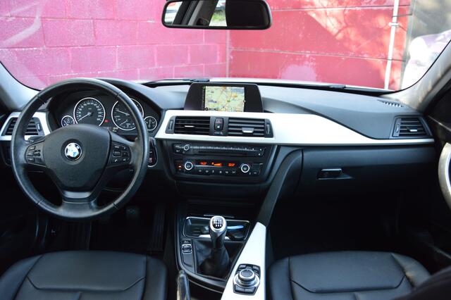 BMW 3-Serie d IMPECCABLE NAV CLIM SENS AR 89.102KM GAR