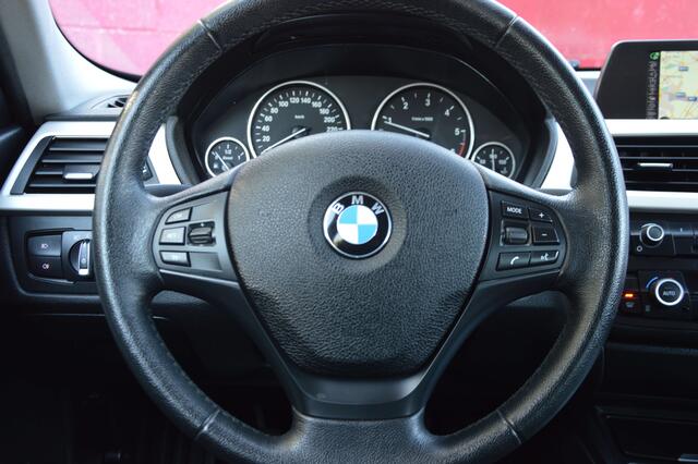 BMW 3-Serie d IMPECCABLE NAV CLIM SENS AR 89.102KM GAR