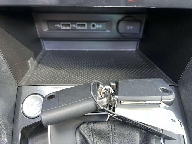 Volkswagen Tiguan VOLKSWAGEN 2.0 carat full optie