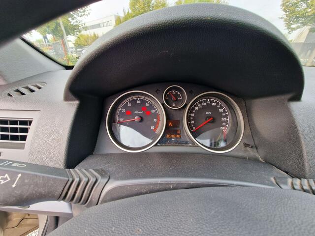 Opel Astra 1.6i XEP 16v Enjoy Easytronic