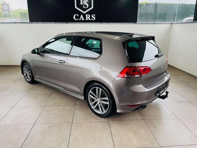 Volkswagen Golf 2.0 CR TDi  GARANTIE + R-LINE + CLIM 