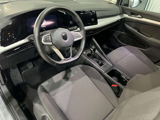 Volkswagen Golf NAVI-CARPLAY / 6200km