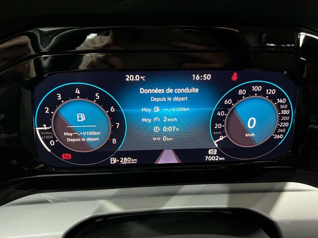 Volkswagen Golf NAVI-CARPLAY / 6200km