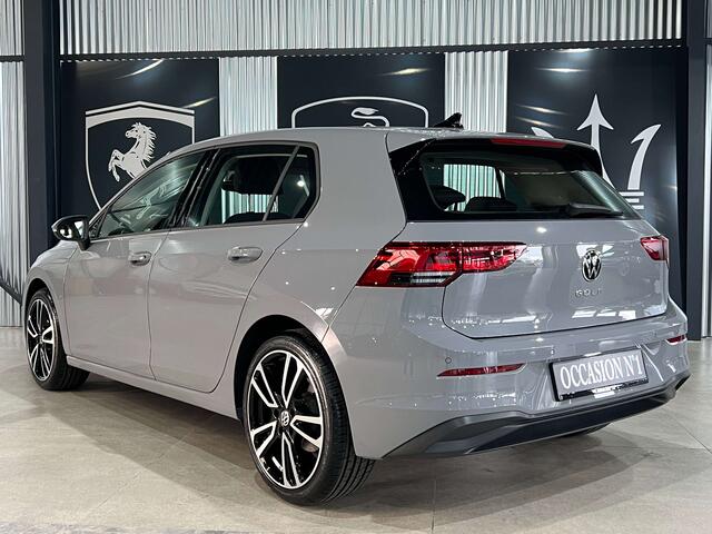 Volkswagen Golf NAVI-CARPLAY / 6200km