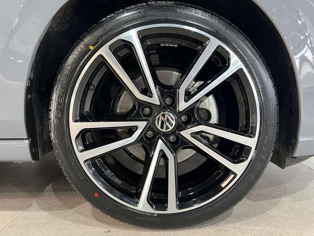 Volkswagen Golf NAVI-CARPLAY / 6200km