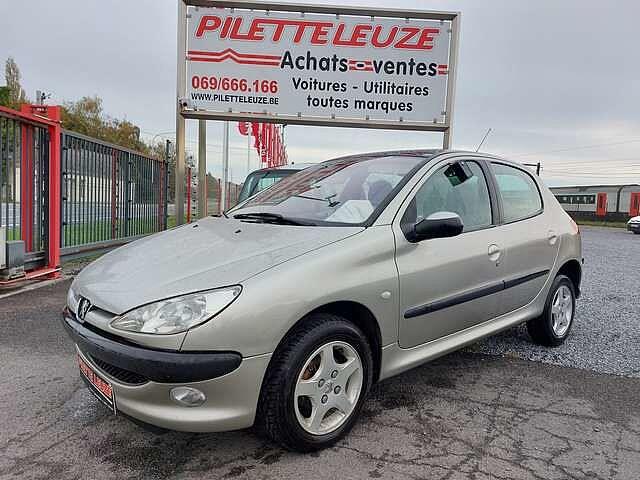 Peugeot 206 1.4i XT CrystalTOIT PANOBOITE AUTO36X162.18�