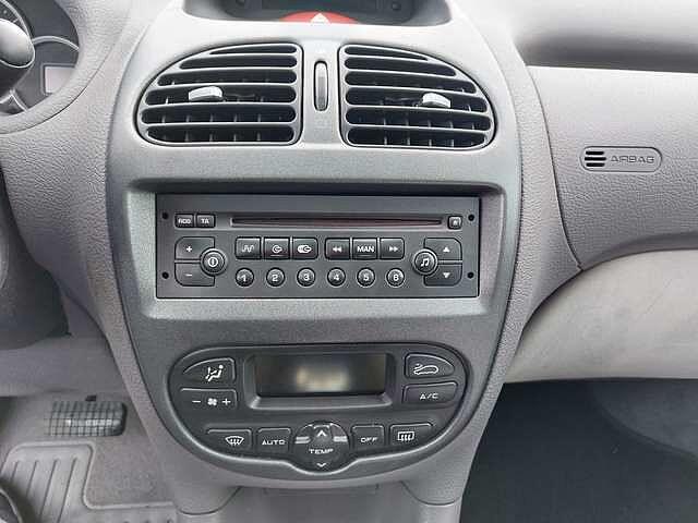Peugeot 206 1.4i XT CrystalTOIT PANOBOITE AUTO36X162.18�