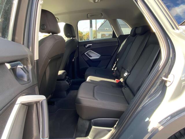 Audi Q3 2.0 TDi 150 cv, Boite S tronic, Attache remorque
