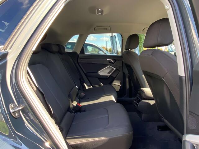 Audi Q3 2.0 TDi 150 cv, Boite S tronic, Attache remorque