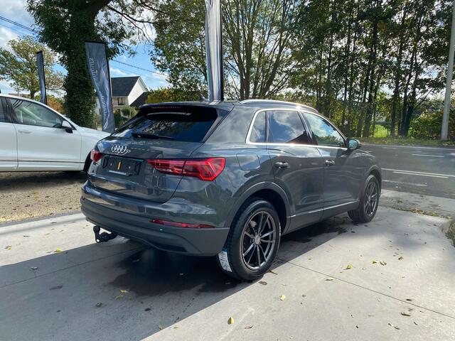 Audi Q3 2.0 TDi 150 cv, Boite S tronic, Attache remorque
