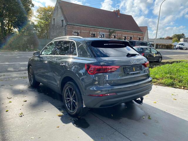 Audi Q3 2.0 TDi 150 cv, Boite S tronic, Attache remorque