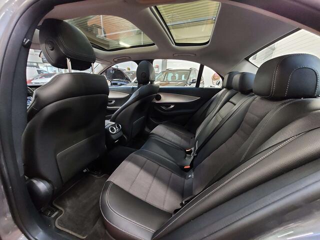 Mercedes-Benz CLA-Klasse d  TOIT PANORAMIQUE  COMAND  CAMERA  LED